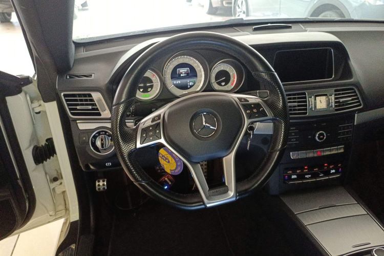 Used Mercedes-Benz E-Class 2016 E 200 Coupe Dynamic Edition Steering Wheel