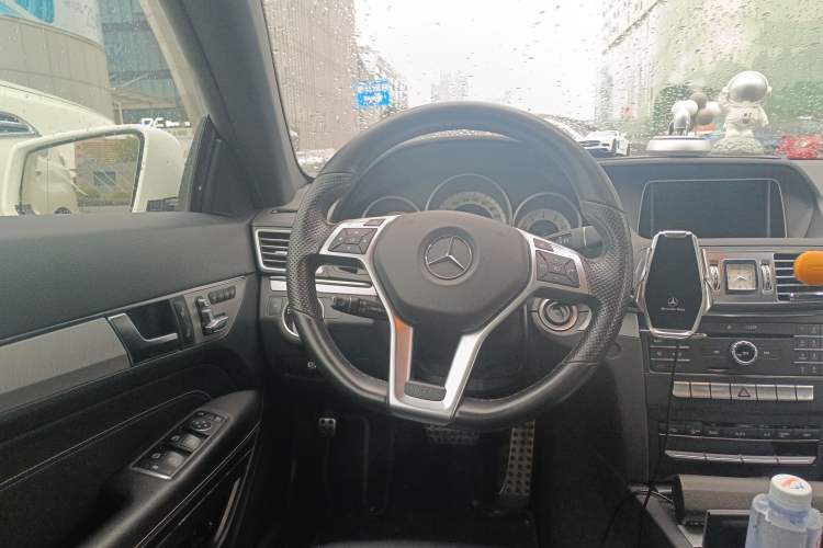 Used Mercedes-Benz E-Class 2016 E 200 Coupe Dynamic Edition Steering Wheel