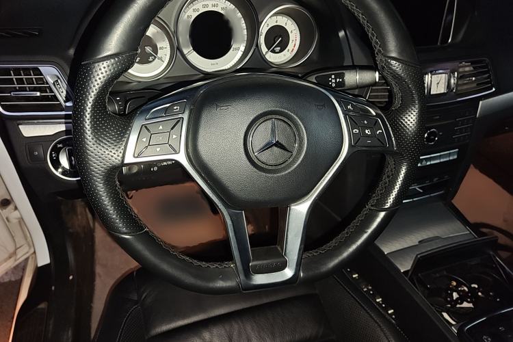 Used Mercedes-Benz E-Class 2016 E 200 Coupe Dynamic Edition Steering Wheel