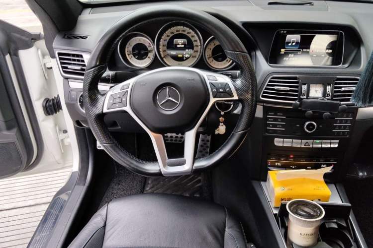 Used Mercedes-Benz E-Class 2016 E 200 Coupe Dynamic Edition Steering Wheel