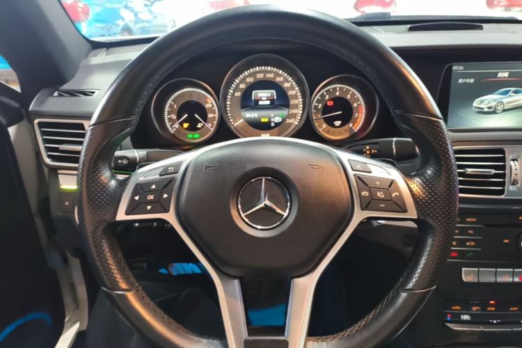 Used Mercedes-Benz E-Class 2016 E 200 Coupe Dynamic Edition Steering Wheel