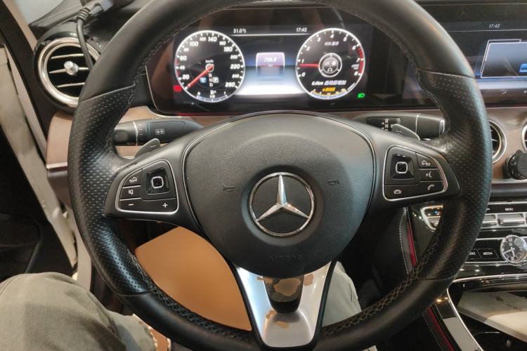Used Mercedes-Benz E-Class 2016 E 300 L Luxury Model Steering Wheel