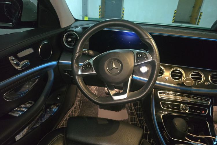 Used Mercedes-Benz E-Class 2016 E 200 L Sport Edition Steering Wheel