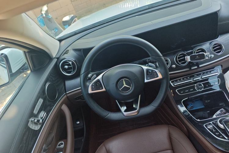 Used Mercedes-Benz E-Class 2016 E 300 L Sport Luxury Model Steering Wheel