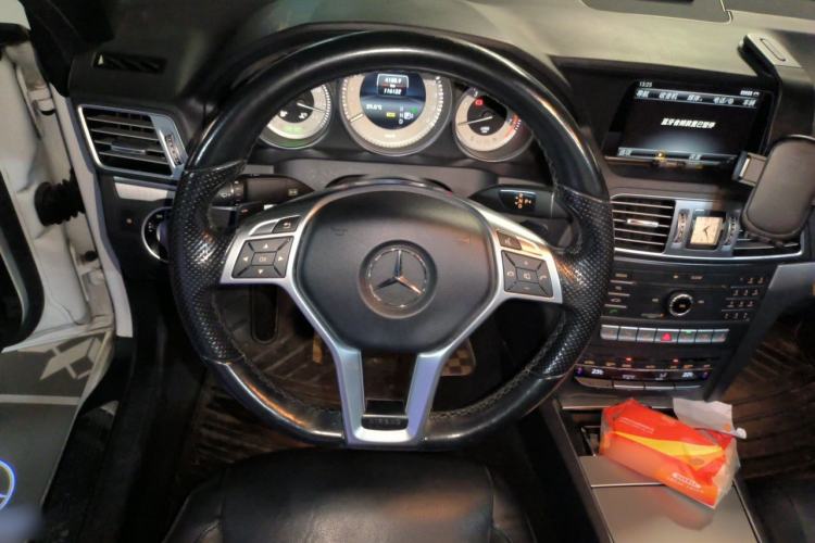 Used Mercedes-Benz E-Class 2016 E 260 Convertible Coupe Dynamic Edition Steering Wheel