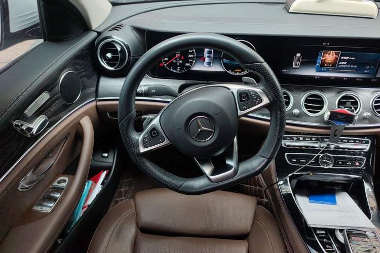 Used Mercedes-Benz E-Class 2016 E 200 L Sport Edition Steering Wheel
