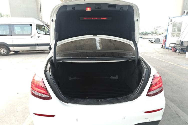Used Mercedes-Benz E-Class 2016 E 200 L Sport Edition Trunk