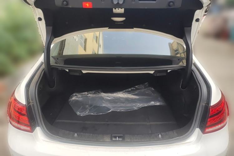 Used Mercedes-Benz E-Class 2016 E 200 Coupe Dynamic Edition Trunk