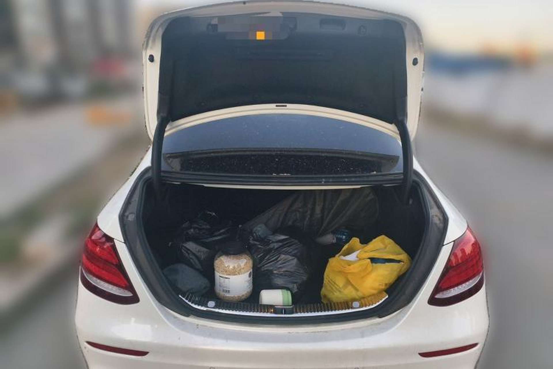 Used Mercedes-Benz E-Class 2016 E 200 L Sport Edition Trunk