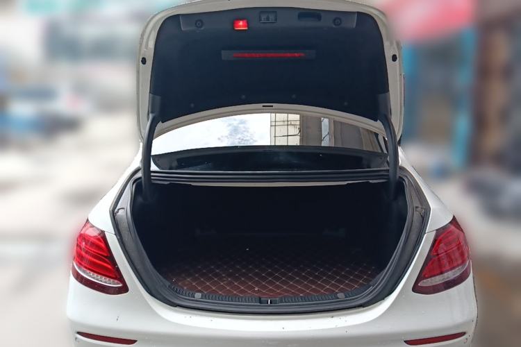 Used Mercedes-Benz E-Class 2016 E 300 L Sporty and Stylish Model Trunk