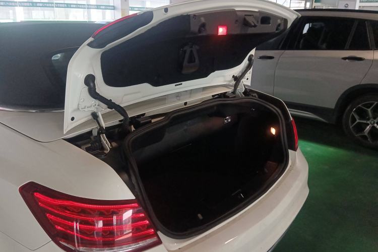 Used Mercedes-Benz E-Class 2016 E 260 Convertible Coupe Dynamic Edition Trunk