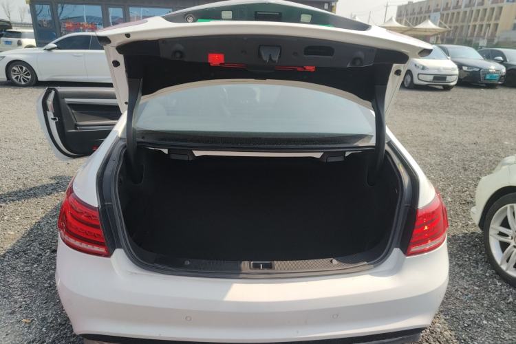 Used Mercedes-Benz E-Class 2016 E 200 Coupe Dynamic Edition Trunk
