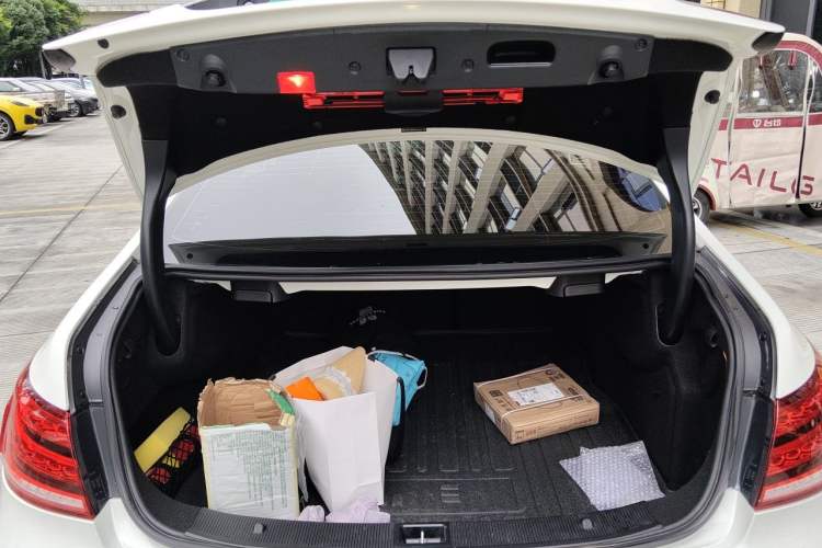Used Mercedes-Benz E-Class 2016 E 200 Coupe Dynamic Edition Trunk