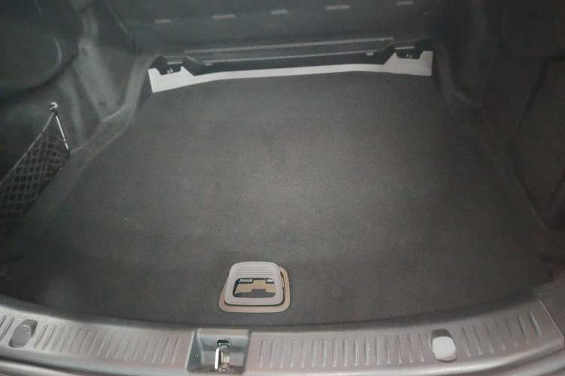 Used Mercedes-Benz E-Class 2016 E 200 L Sport Edition Trunk