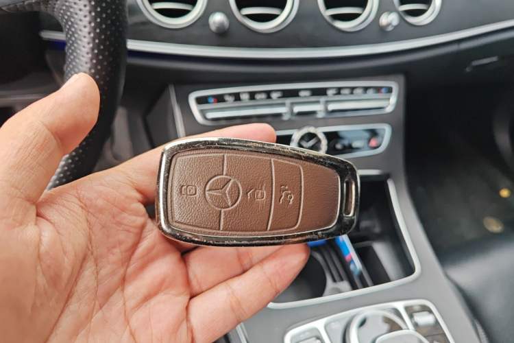 Used Mercedes-Benz E-Class 2016 E 300 L Sporty and Stylish Model Vehicle Key