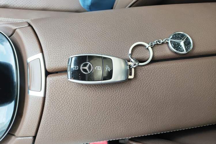 Used Mercedes-Benz E-Class 2016 E 300 L Luxury Model Vehicle Key