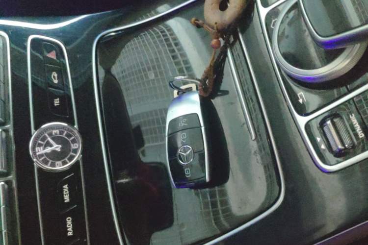 Used Mercedes-Benz E-Class 2016 E 200 L Sport Edition Vehicle Key