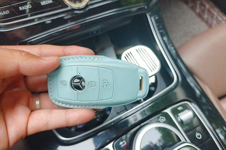 Used Mercedes-Benz E-Class 2016 E 200 L Sport Edition Vehicle Key