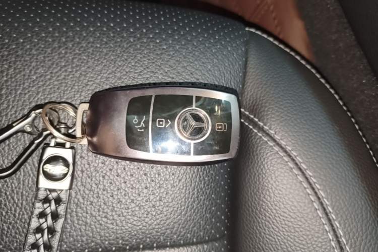 Used Mercedes-Benz E-Class 2016 E 300 L Sporty and Stylish Model Vehicle Key