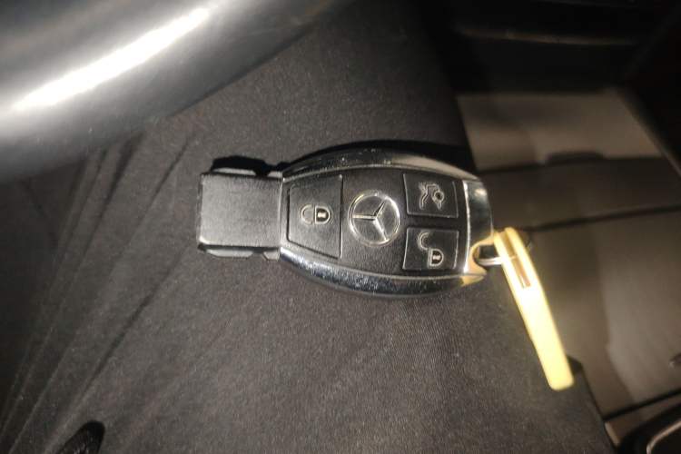 Used Mercedes-Benz E-Class 2016 E 260 Convertible Coupe Dynamic Edition Vehicle Key