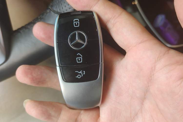 Used Mercedes-Benz E-Class 2016 E 200 L Sport Edition Vehicle Key