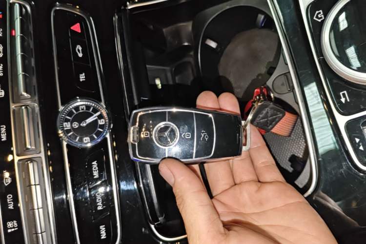 Used Mercedes-Benz E-Class 2016 E 200 L Sport Edition Vehicle Key
