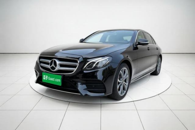 Ojetý Mercedes-Benz E-Class 2017 E 300 L Sport Luxury Edition
