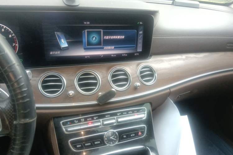 Used Mercedes-Benz E-Class 2017 E 200 L 4MATIC Audio And AC Panel