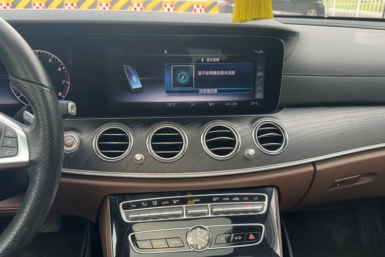 Used Mercedes-Benz E-Class 2017 E 300 L Sport Luxury Edition Audio And AC Panel