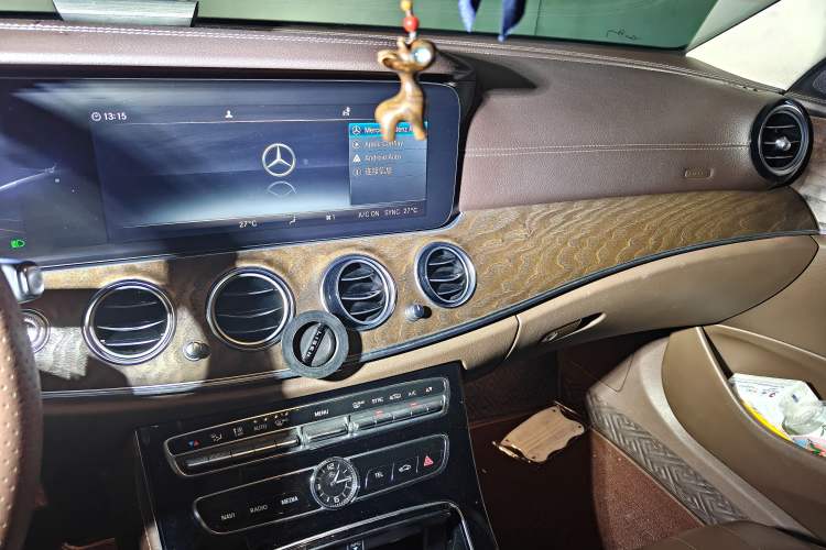 Used Mercedes-Benz E-Class 2017 E 320 L 4MATIC Audio And AC Panel