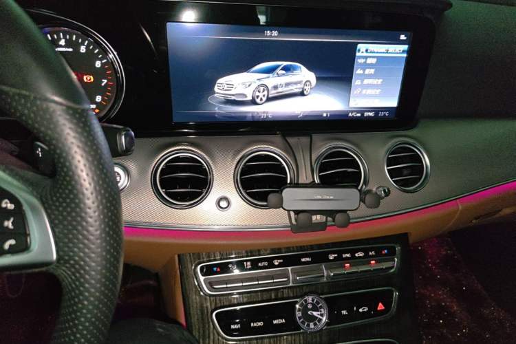 Used Mercedes-Benz E-Class 2017 E 200 Sport 4MATIC Audio And AC Panel