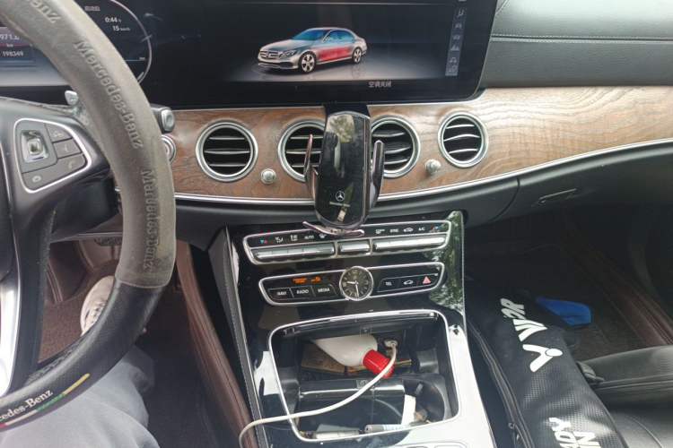 Used Mercedes-Benz E-Class 2017 E 320 L 4MATIC Audio And AC Panel
