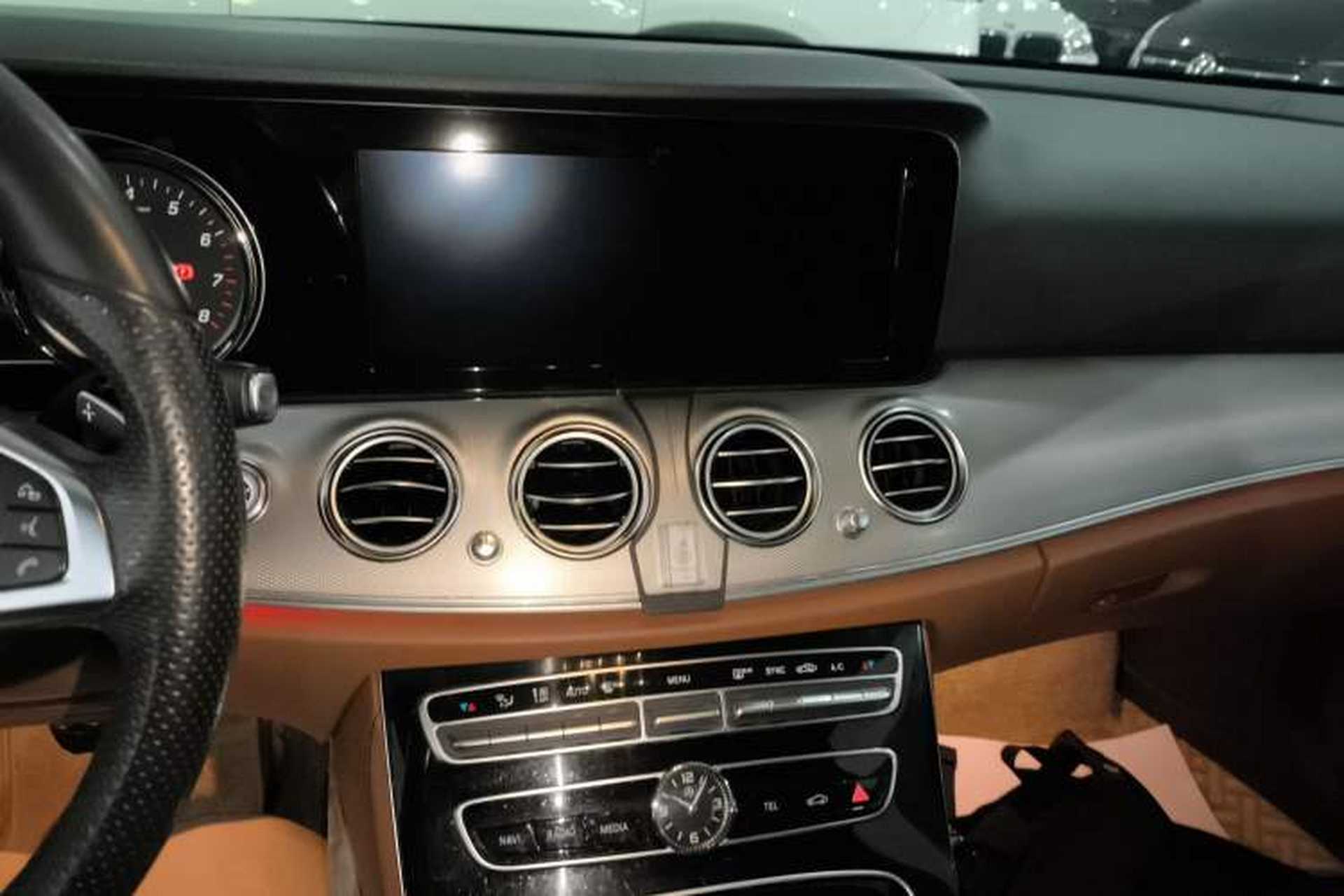 Used Mercedes-Benz E-Class 2017 E 200 Sport 4MATIC Audio And AC Panel