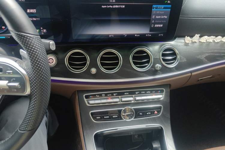 Used Mercedes-Benz E-Class 2017 E 200 L Sport 4MATIC Audio And AC Panel