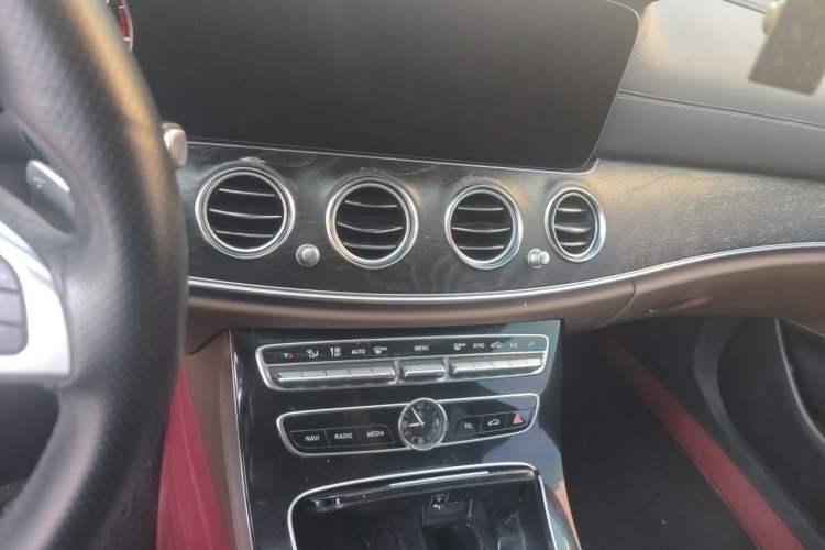 Used Mercedes-Benz E-Class 2017 E 200 Sport Audio And AC Panel