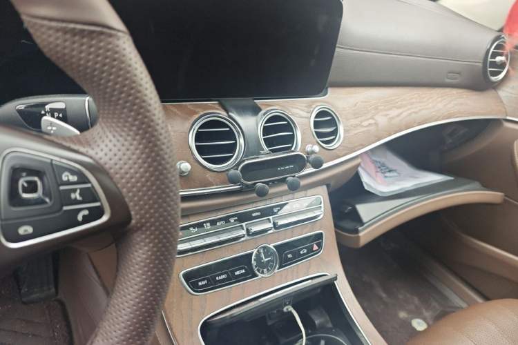 Used Mercedes-Benz E-Class 2017 E 300 L Luxury Model Audio And AC Panel