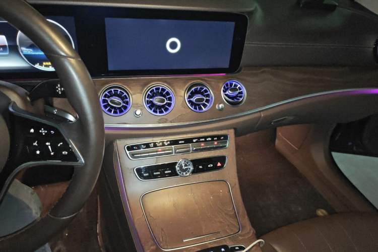 Used Mercedes-Benz E-Class 2017 E 300 L Luxury Model Audio And AC Panel