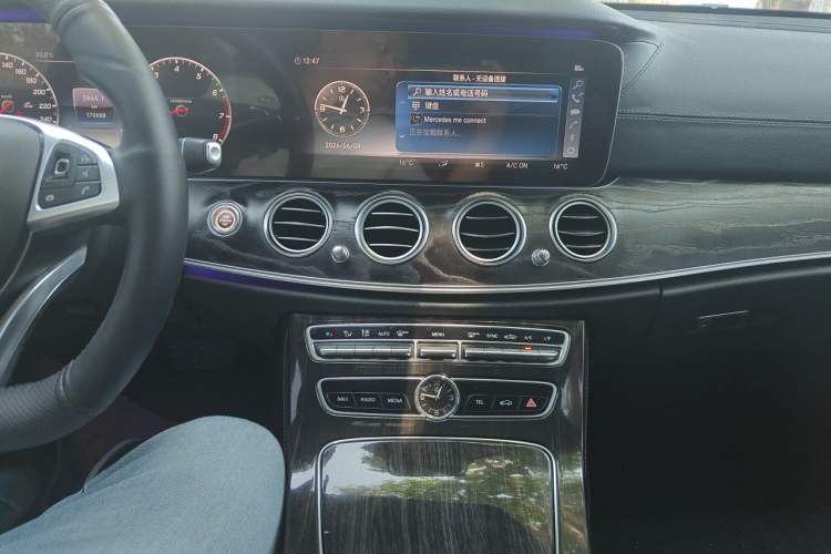 Used Mercedes-Benz E-Class 2017 E 200 Sport Audio And AC Panel