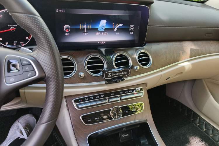 Used Mercedes-Benz E-Class 2017 E 300 L Luxury Model Audio And AC Panel