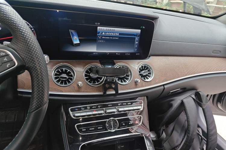Used Mercedes-Benz E-Class 2017 E 200 L 4MATIC Audio And AC Panel
