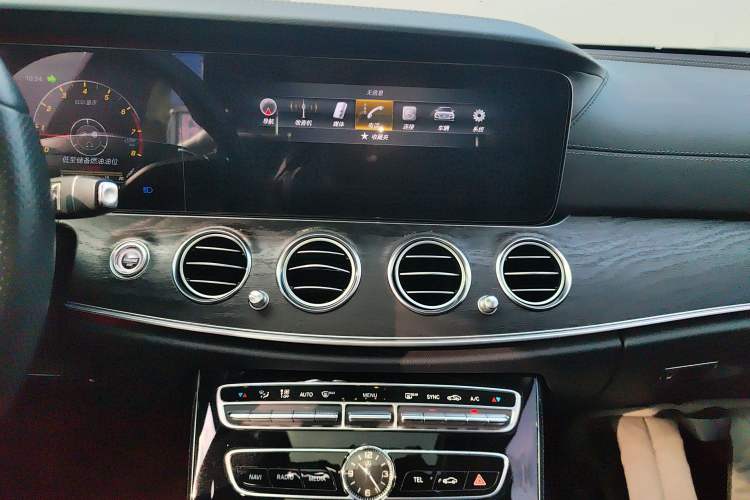 Used Mercedes-Benz E-Class 2017 E 300 L Sporty and Stylish Model Audio And AC Panel