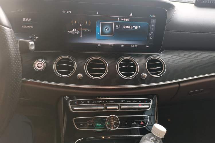 Used Mercedes-Benz E-Class 2017 E 300 L Sport Luxury Edition Audio And AC Panel
