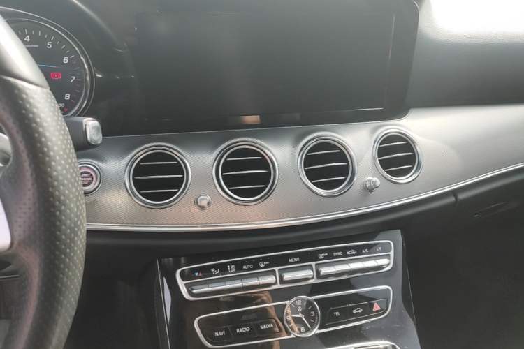 Used Mercedes-Benz E-Class 2017 Restyled E 300 Sport Edition Audio And AC Panel