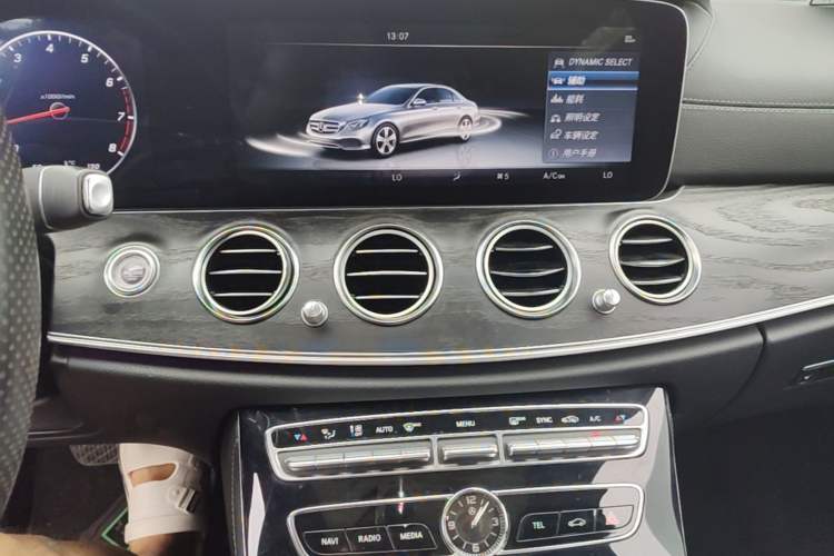 Used Mercedes-Benz E-Class 2017 E 300 L Sport Luxury Edition Audio And AC Panel