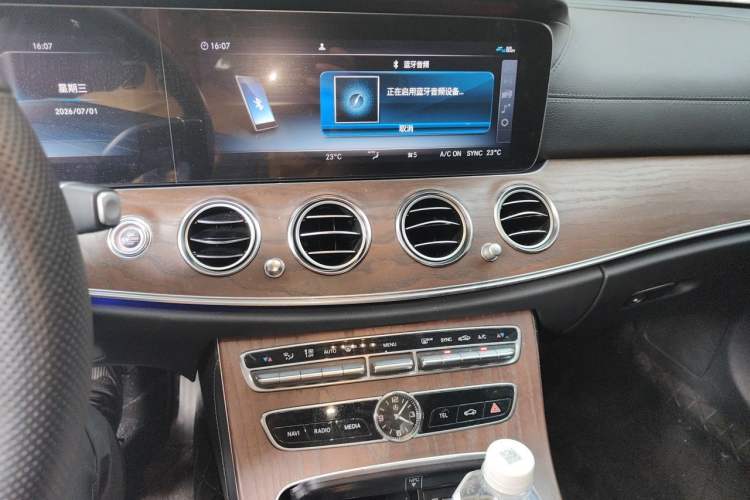 Used Mercedes-Benz E-Class 2017 E 300 L Luxury Model Audio And AC Panel