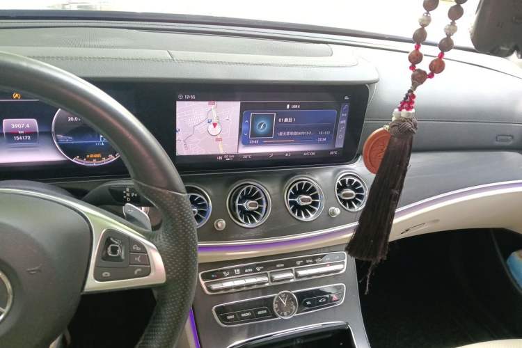 Used Mercedes-Benz E-Class 2017 E 300 L Sport Luxury Edition Audio And AC Panel