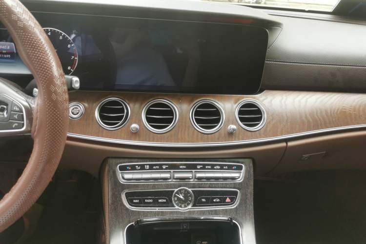 Used Mercedes-Benz E-Class 2017 E 300 L Luxury Model Audio And AC Panel
