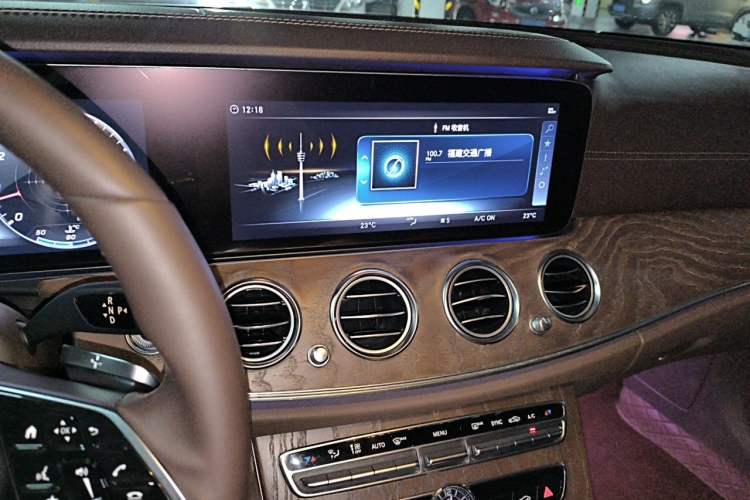 Used Mercedes-Benz E-Class 2017 E 300 L Luxury Model Audio And AC Panel