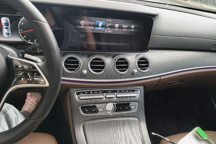 Used Mercedes-Benz E-Class 2017 E 300 L Sport Luxury Edition Audio And AC Panel