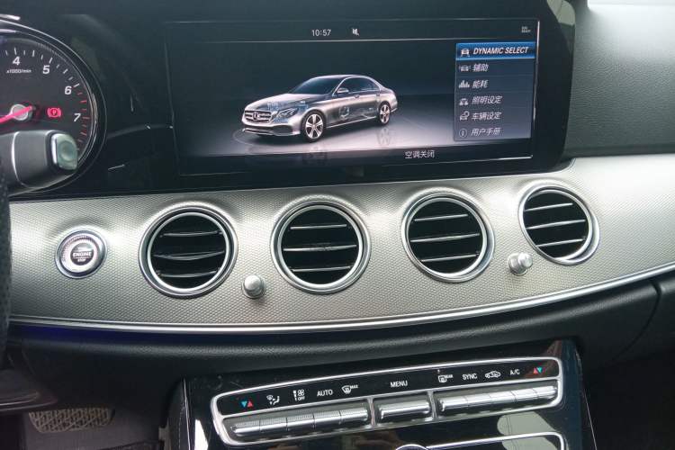 Used Mercedes-Benz E-Class 2017 E 200 Sport 4MATIC Audio And AC Panel